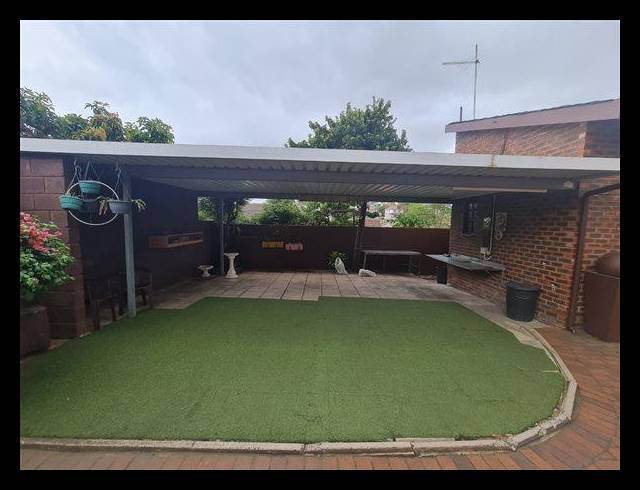 3 BEDROOM HOUSE FOR SALE IN OVERPORT